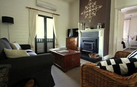 Annie's Folly Boutique Accommodation - Hervey Bay Accommodation 2