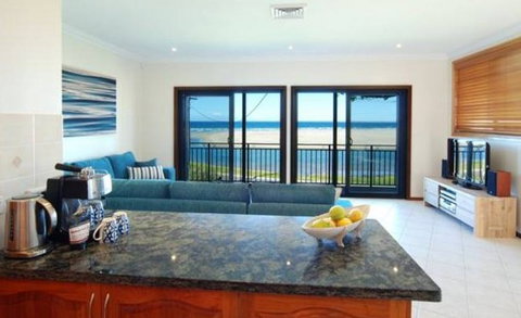 Allure Gerroa - Tourism Hervey Bay 2