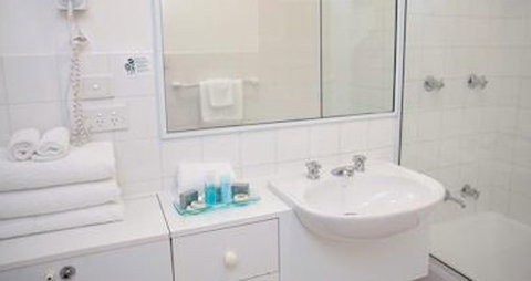Belmore All-Suite Hotel - Tourism Hervey Bay 0