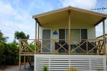 Belmont Pines Lakeside Holiday Park - Hervey Bay Accommodation 0
