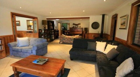 Adams Peak Retreat - Hervey Bay Accommodation 0