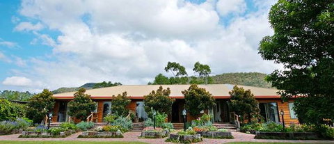 Adams Peak Retreat - Hervey Bay Accommodation 5