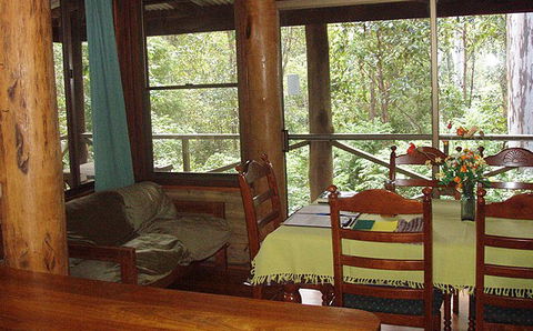 Carawirry Cabins - Hervey Bay Accommodation 3