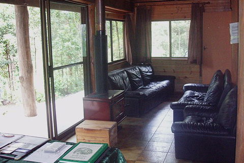 Carawirry Cabins - Hervey Bay Accommodation 4