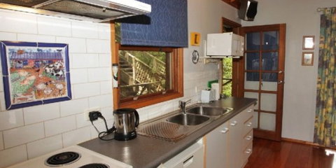 Bluegums Cabins - Hervey Bay Accommodation 3