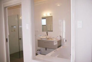 Chaucer Palms Boutique Bed And Breakfast - Hervey Bay Accommodation 2