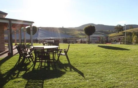 Bowen Inn - Tourism Hervey Bay 0