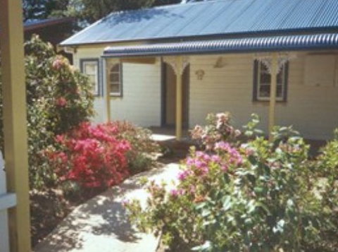 AppleBlossom Cottage - Hervey Bay Accommodation 0