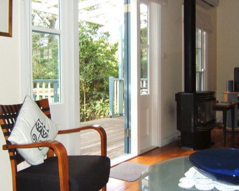 AppleBlossom Cottage - Hervey Bay Accommodation 2