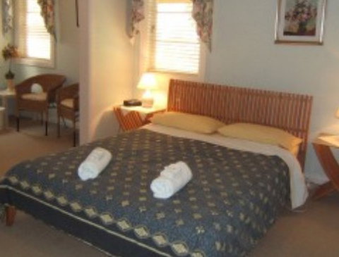 AppleBlossom Cottage - Hervey Bay Accommodation 3