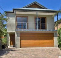 A Beach House Near Manly Two - Hervey Bay Accommodation