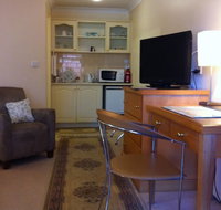 Champagne Rose Suite - Hervey Bay Accommodation