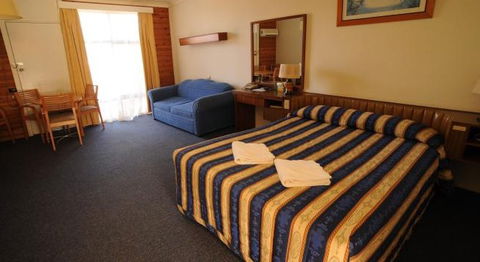 Amber Court Coonabarabran - Hervey Bay Accommodation 3