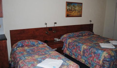 Amber Court Coonabarabran - Hervey Bay Accommodation 4