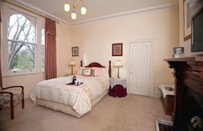 Camelia Cottage - Hervey Bay Accommodation 0