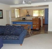Leeway Beach House - Hervey Bay Accommodation