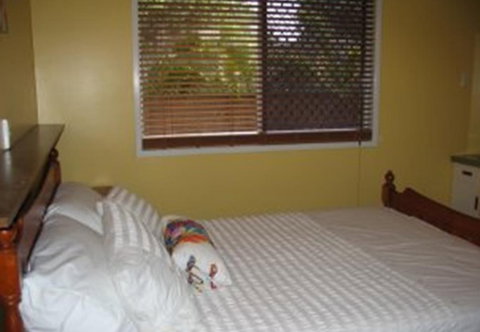 Leeway Beach House - Hervey Bay Accommodation 1
