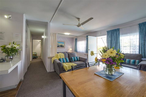 Hi-Way Units Motel - Hervey Bay Accommodation 1