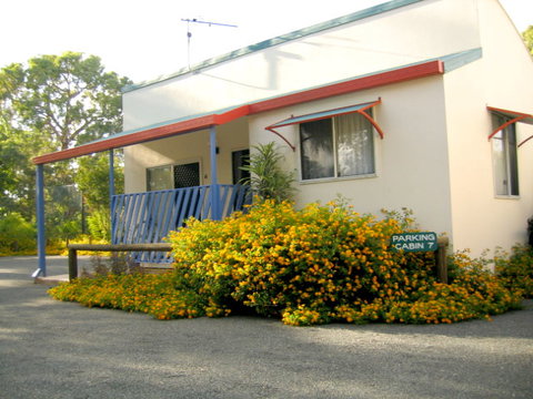 Sunlover Lodge Holiday Units And Cabins - Hervey Bay Accommodation 3
