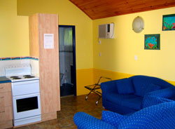 Sunlover Lodge Holiday Units And Cabins - Hervey Bay Accommodation 4