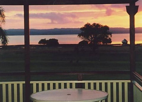Waterfront Oasis - Hervey Bay Accommodation 3