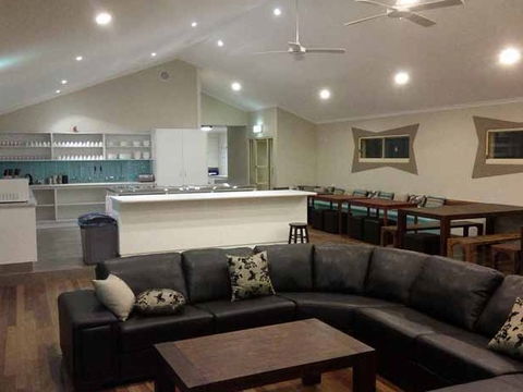 Flashpackers Hervey Bay - Tourism Hervey Bay 5