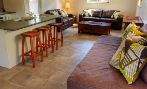 Killarney View Cabins And Caravan Park - Hervey Bay Accommodation 2