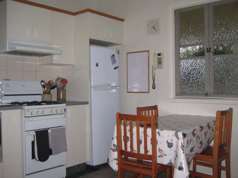 Hope Cottage Country Retreat At Assmanshausen Winery - Hervey Bay Accommodation 1
