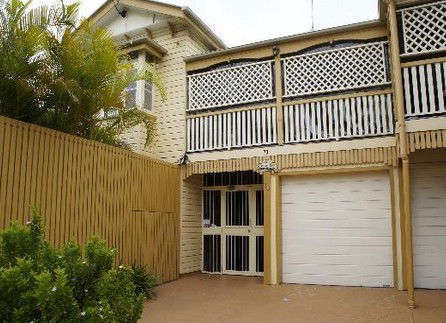 Cream Gables Bed And Breakfast - Hervey Bay Accommodation 3