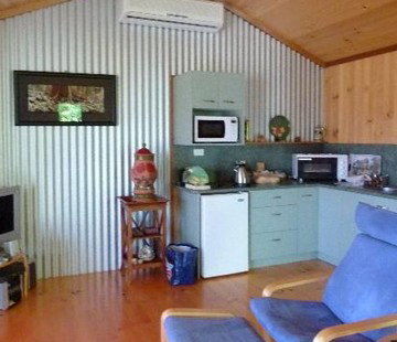 Tuckeroo Cottages And Gardens - Tourism Hervey Bay 2