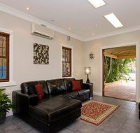Swan Inn Bed and Breakfast - Hervey Bay Accommodation