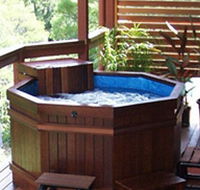 Ravensbourne Escape Tree Tops - Hervey Bay Accommodation