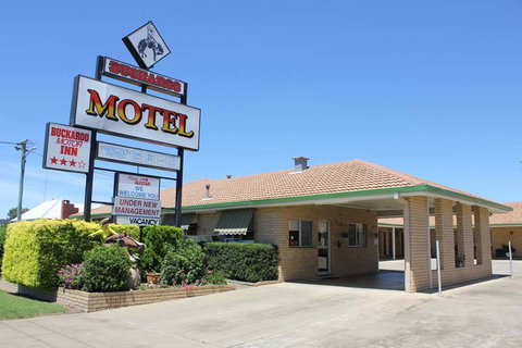 Buckaroo Motor Inn - Hervey Bay Accommodation 0