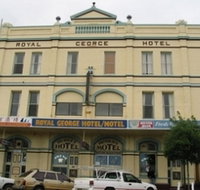Royal George Motel Hotel - Tourism Hervey Bay