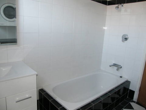 Adair Apartment - Tourism Hervey Bay 7