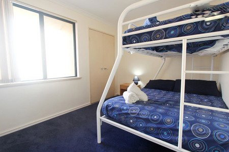 Duke's Apartments - Hervey Bay Accommodation 3