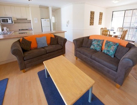 Duke's Apartments - Hervey Bay Accommodation 5