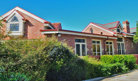 Carter Cottages - Hervey Bay Accommodation 0