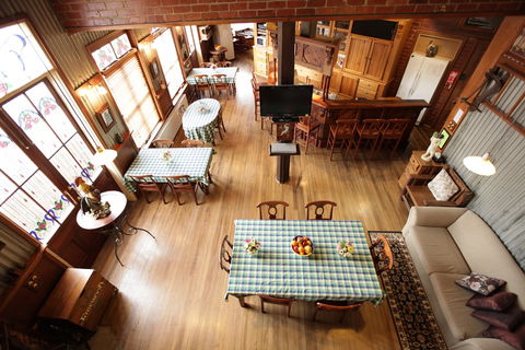 Carter Cottages - Hervey Bay Accommodation 2