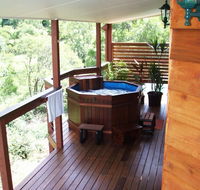 Ravensbourne Escape Holiday Cottages - Hervey Bay Accommodation