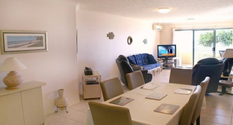 Golden Sea Apartments - Hervey Bay Accommodation 1