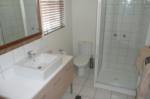 Beachside Holiday Units - Hervey Bay Accommodation 2