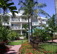 Australis Cairns Beach Resort