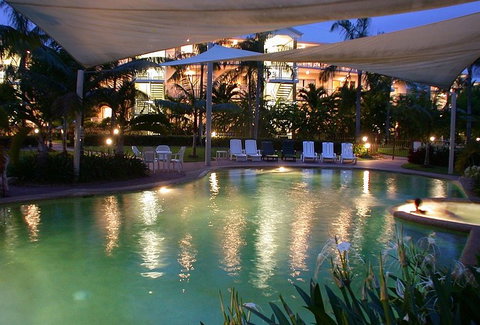 Australis Cairns Beach Resort - Hervey Bay Accommodation 1
