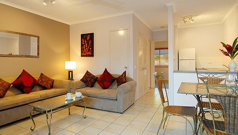 Australis Cairns Beach Resort - Hervey Bay Accommodation 2