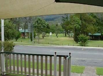 Canungra Motel - Hervey Bay Accommodation 2