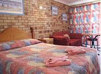 Beachmere Palms Motel - Hervey Bay Accommodation 1