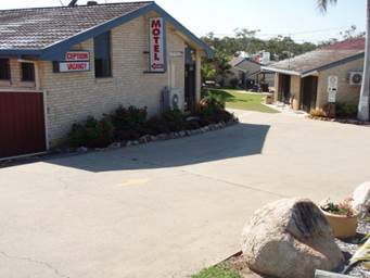 Gladstone Village Motel - Hervey Bay Accommodation 0