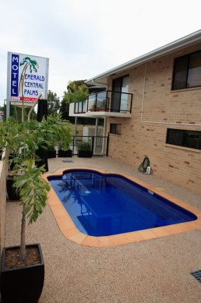 Emerald Central Palms Motel - Hervey Bay Accommodation 1