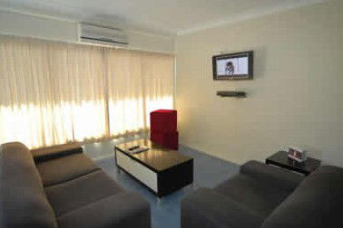 Downtown Airlie Motel - Hervey Bay Accommodation 2